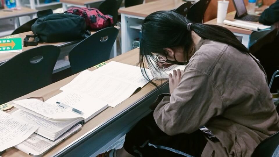 成都新东方日语培训怎么样？2026成都日语培训机构哪家好？- 小编实测推荐
